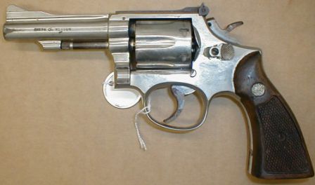 4 inç namlu ile S & W Combat Masterpiece Model 15 revolver